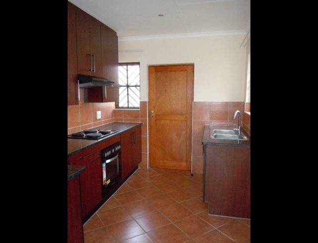 2 BEDROOM TOWNHOUSE FOR SALE IN THE REEDS
